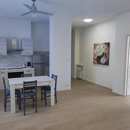 Center, Between Piazza Alfieri And Piazza Palio * אסטי