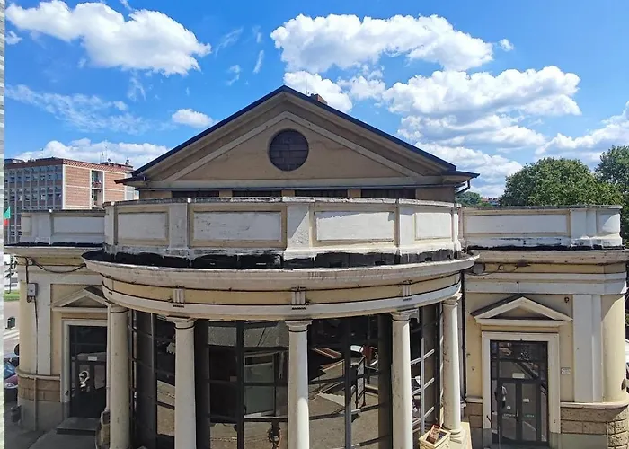 Center, Between Piazza Alfieri And Piazza Palio Асти
